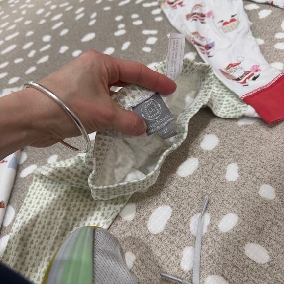 Lot of 13 Pima pajamas set long sleeve tee pants TBBC Santa toddler magnolia boy - Picture 12 of 14